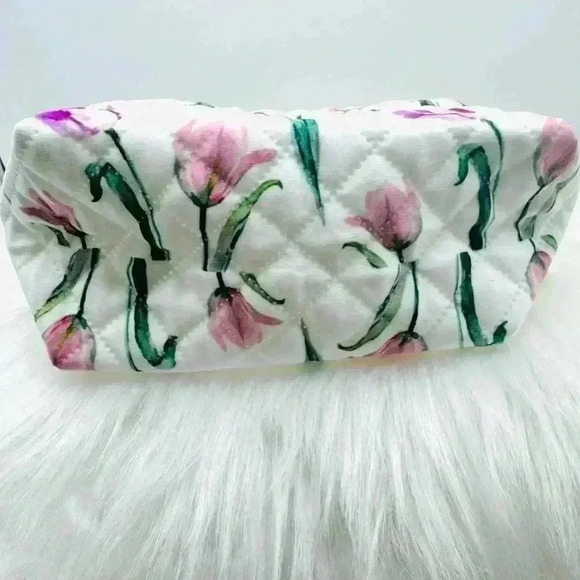 Floral Tulip Print Quilted Makeup Pouch - Picture 5 of 8